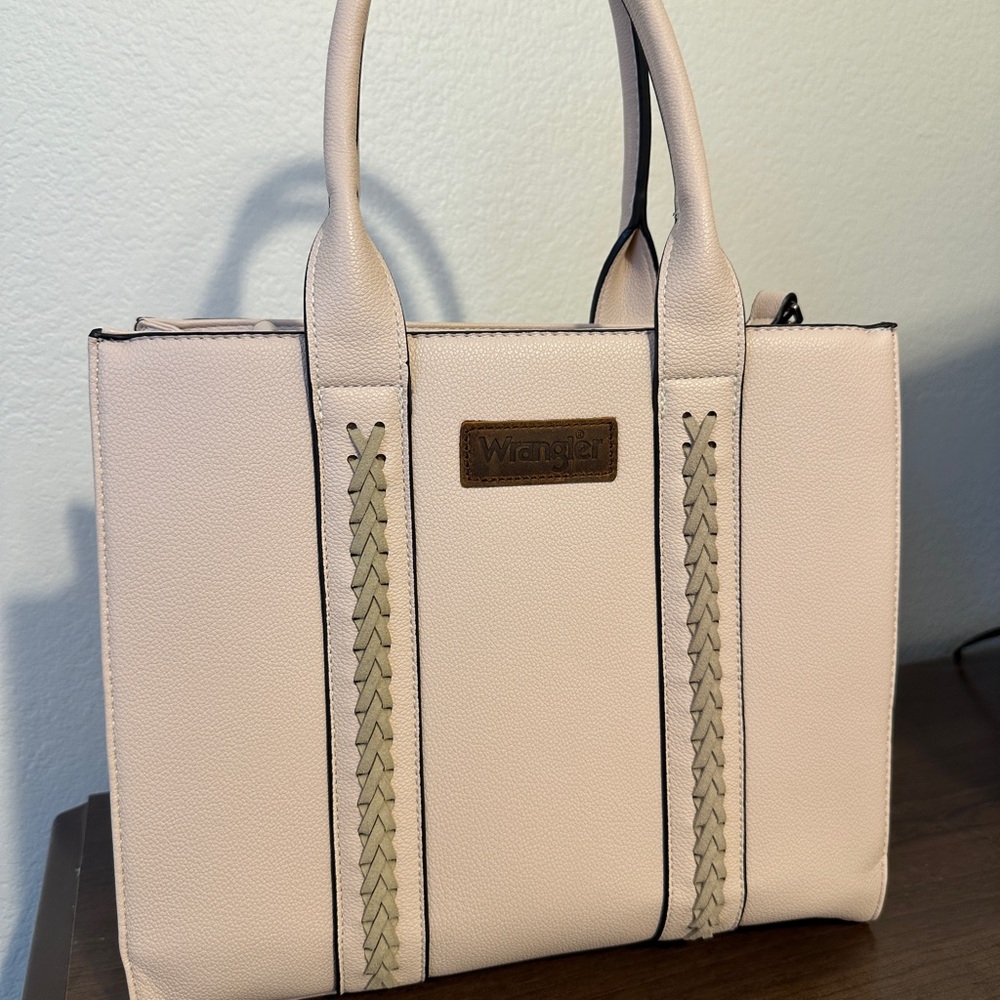 Wrangler Cream Tote Modern Structured Design